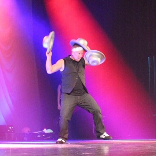 Bryan Dangerous Hats Juggling