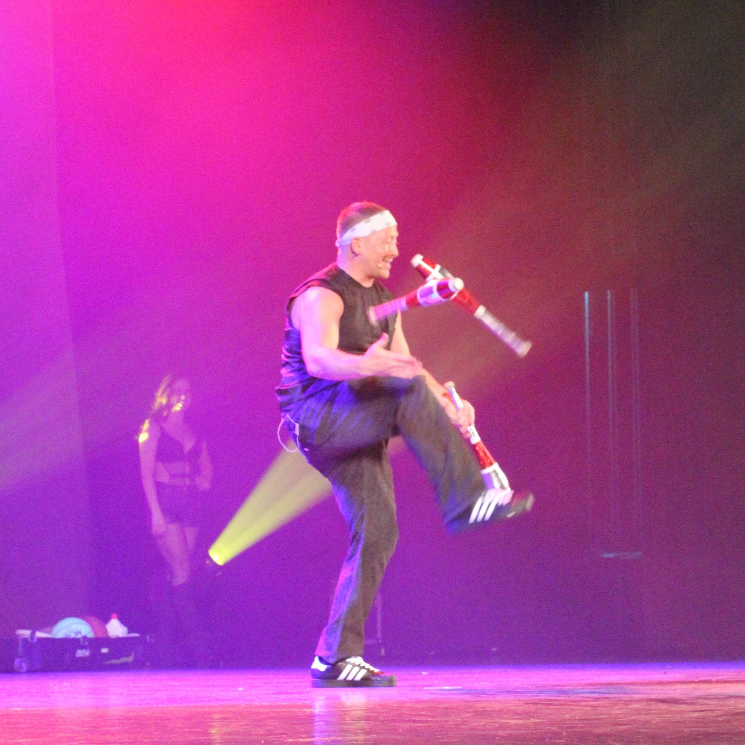 Bryan Dangerous Juggling Under The Leg